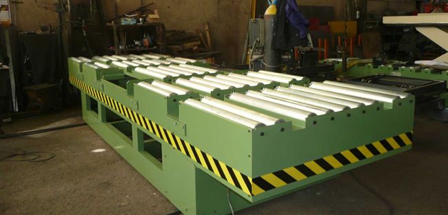 Manufacture of bespoke conveyor machinery for assembly lines, package conveyors or screening of raw materials